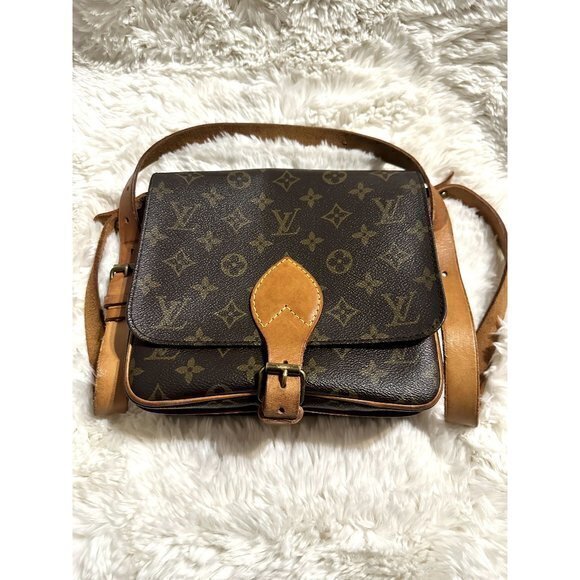 Louis Vuitton Cartouchiere MM Monogram Crossbody Shoulder Bag - AUTHENTICATION I - Picture 1 of 16